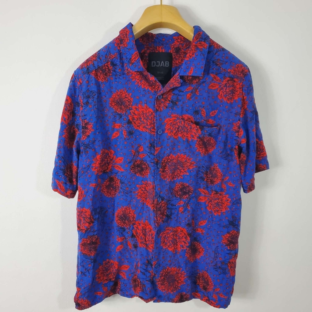 Simons Blue Short-Sleeve Button-Down Shirt with Red Floral Print